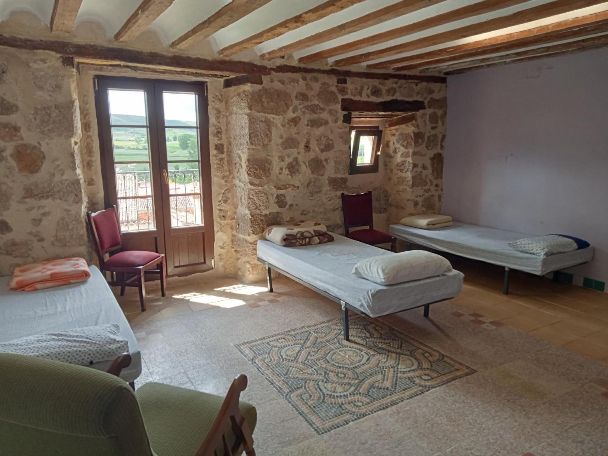 Albergue De Peregrinos Casa Nostra Castrojeriz Luaran gambar