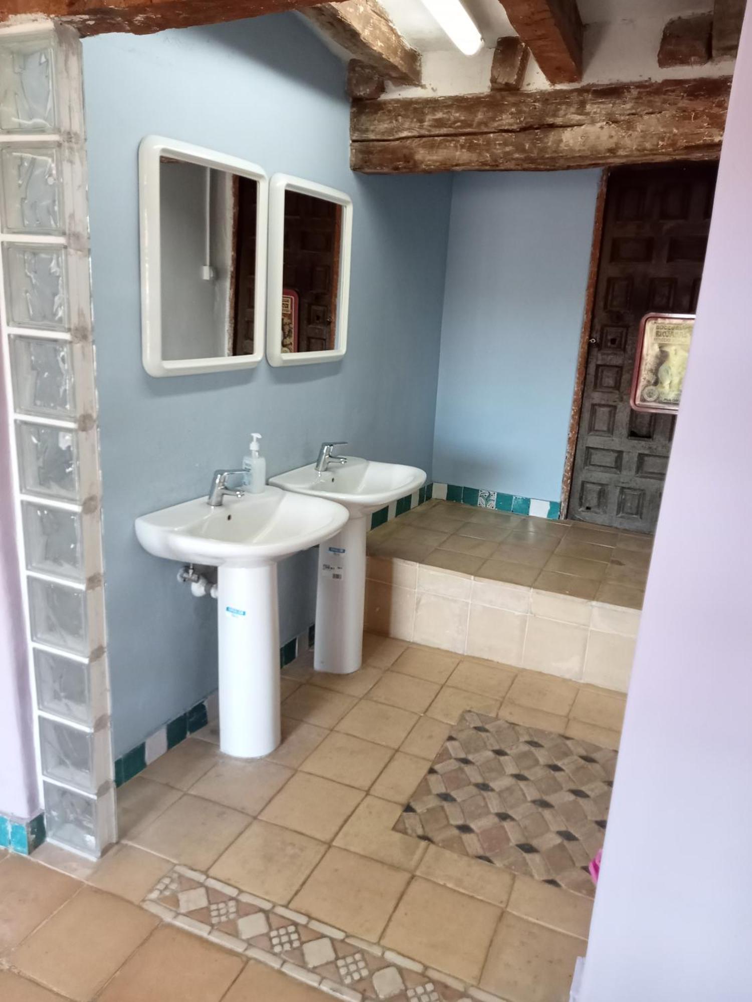 Albergue De Peregrinos Casa Nostra Castrojeriz Luaran gambar